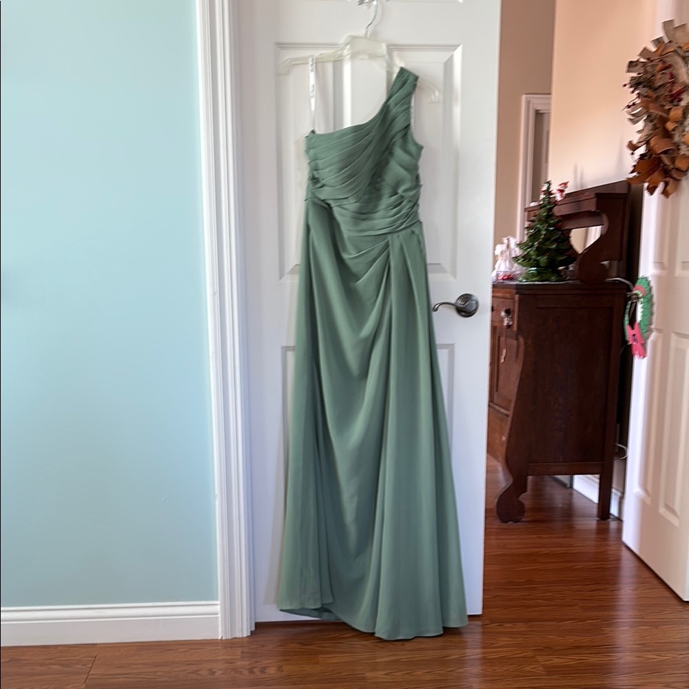 One-Shoulder Green Dress